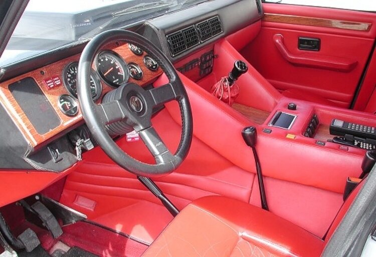 Lamborghini LM002 